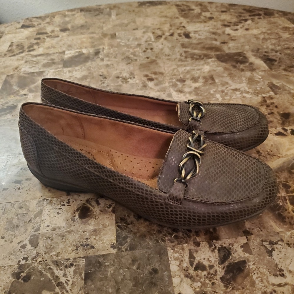 Natural Soul Gratitude sz 9 Loafers slipon chain accent brown‎ career office